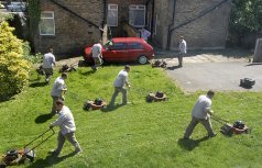 газонокосилка